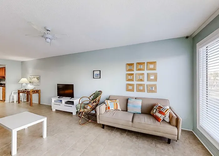 Cheerful With Shared Pool Pier And Access Holiday home Gulf Shores