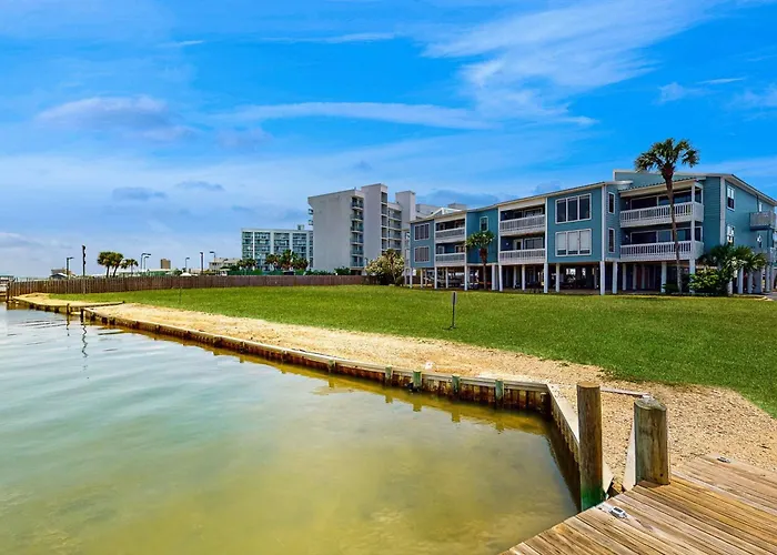 Cheerful With Shared Pool Pier And Access *