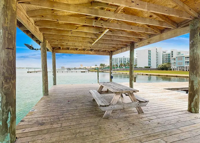 Cheerful With Shared Pool Pier And Access Holiday home *