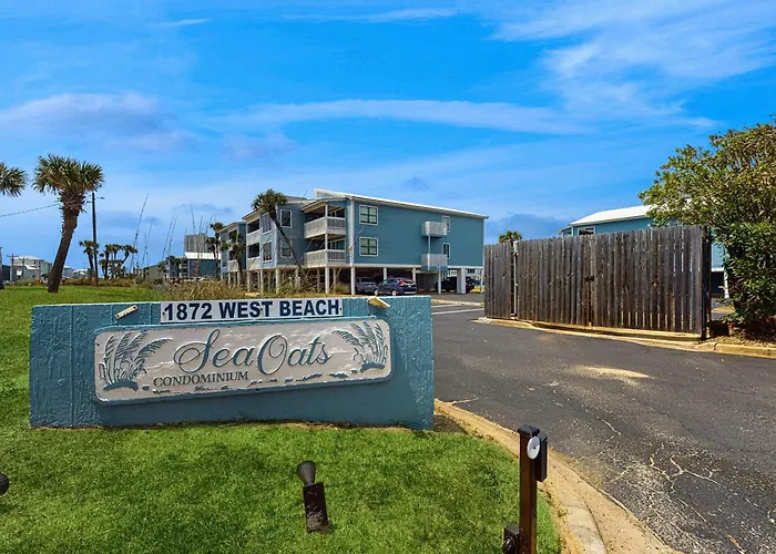 Cheerful With Shared Pool Pier And Access